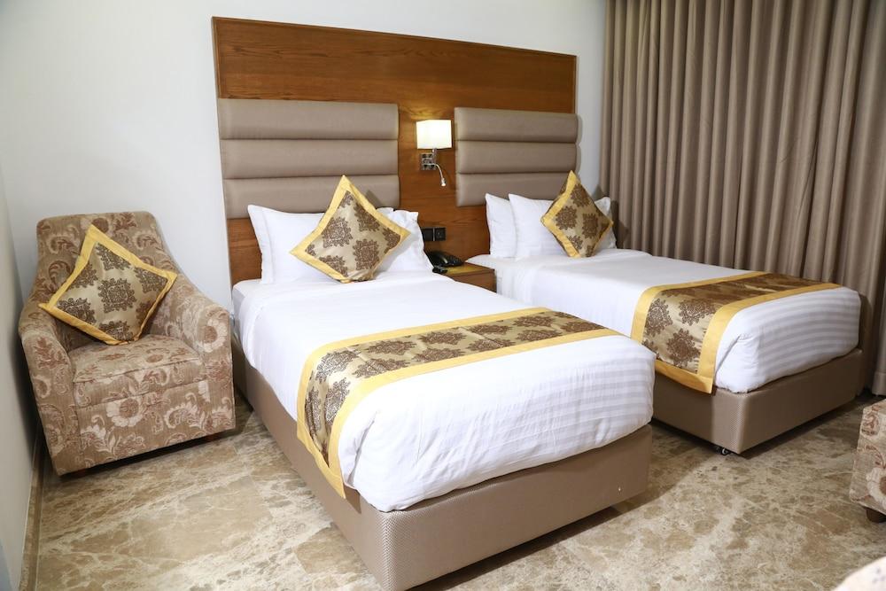 Marino Royal Hotel Dhaka Buitenkant foto