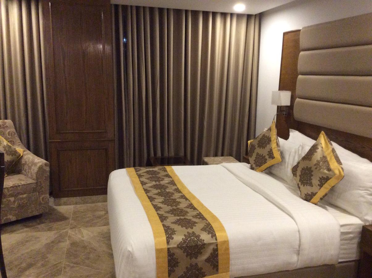 Marino Royal Hotel Dhaka Buitenkant foto