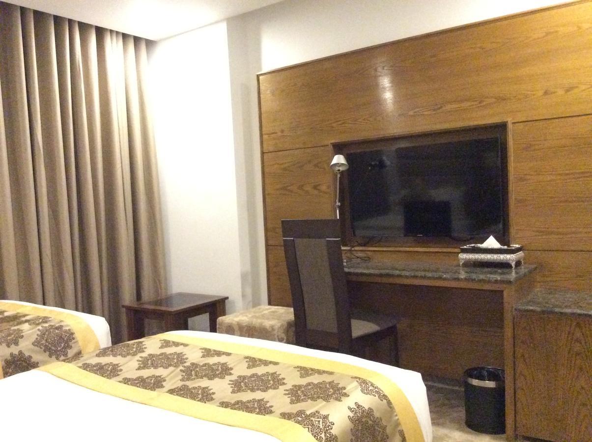 Marino Royal Hotel Dhaka Buitenkant foto
