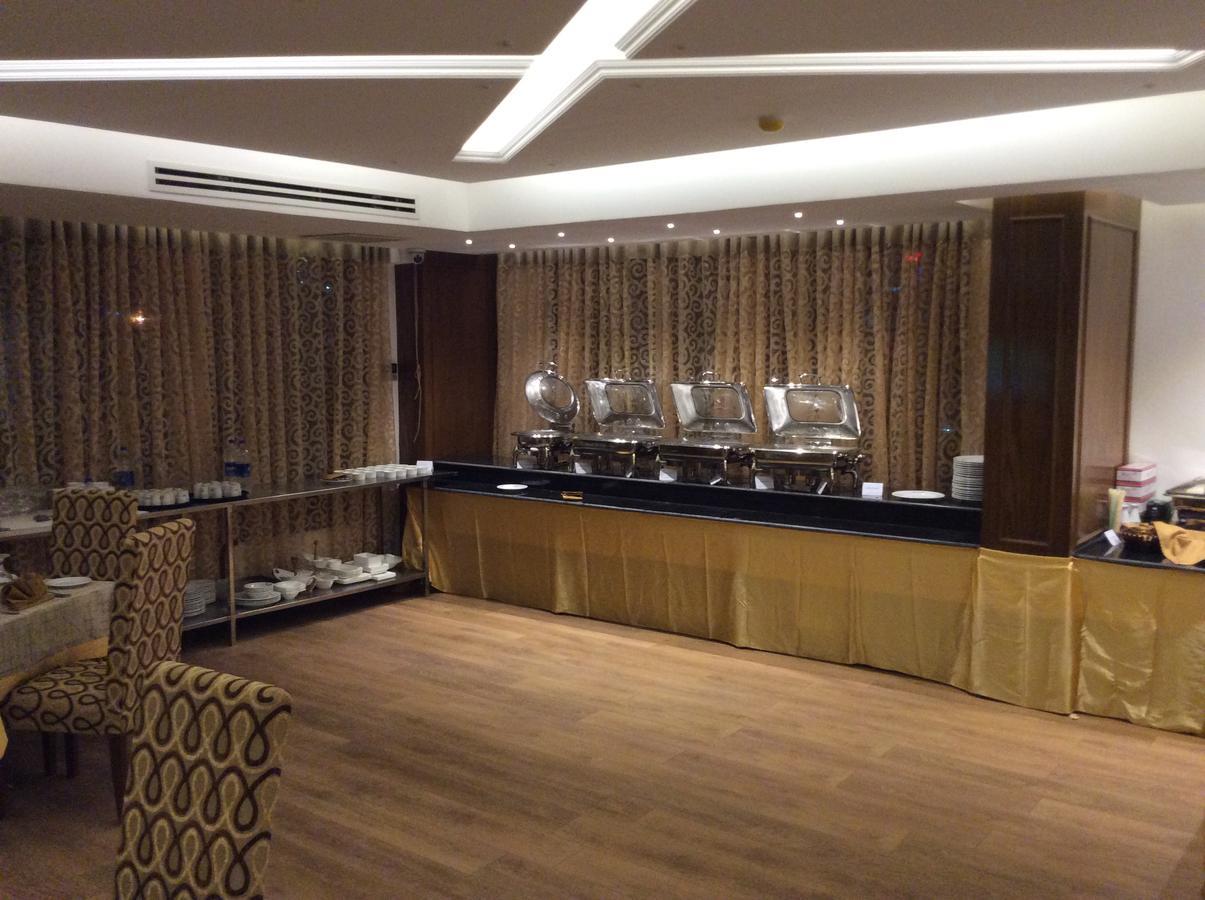 Marino Royal Hotel Dhaka Buitenkant foto